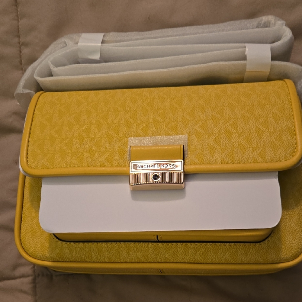 NWT Michael Kors Sunny Yellow Crossbody Bag